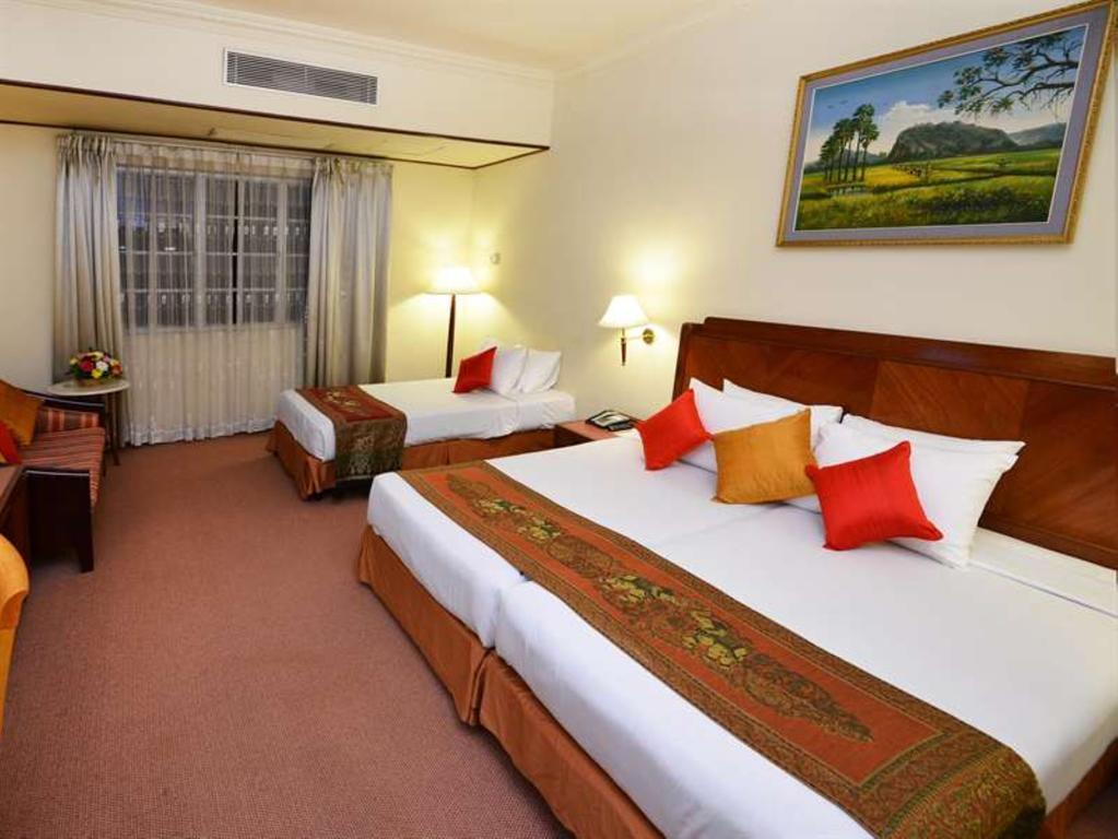 Holiday Villa Hotel City Centre Phnom Penh Exterior foto