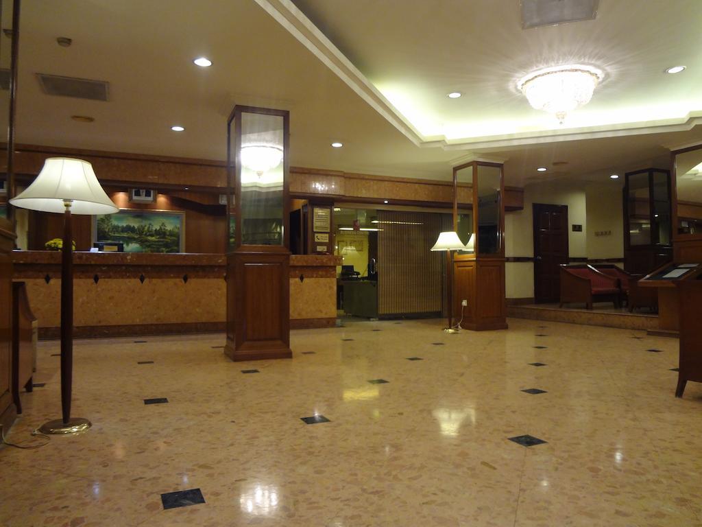 Holiday Villa Hotel City Centre Phnom Penh Exterior foto