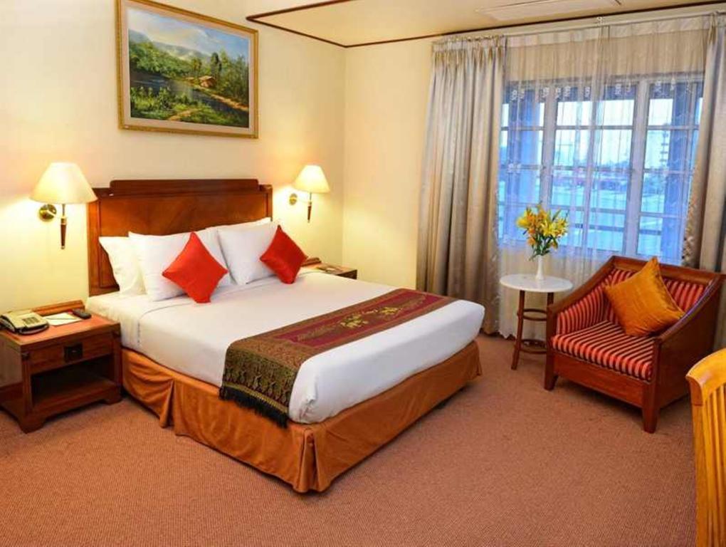 Holiday Villa Hotel City Centre Phnom Penh Zimmer foto