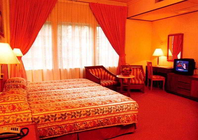Holiday Villa Hotel City Centre Phnom Penh Zimmer foto